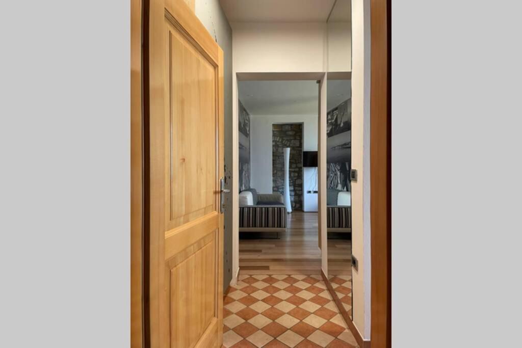 Stylish One Bedroom Apartment Near The Riva 이졸라 외부 사진